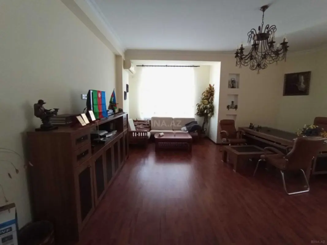 Kirayə verilir 7 otaqlı ofis 200 m²