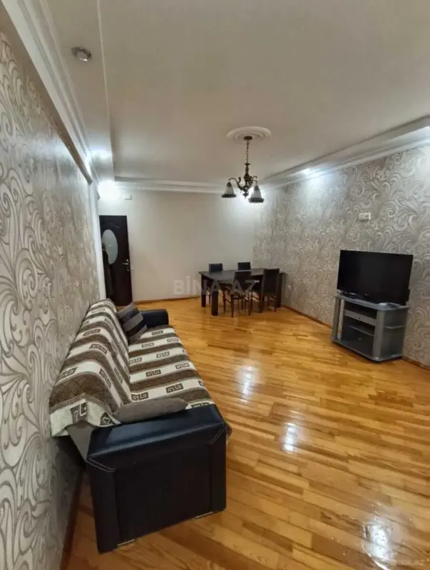 Kirayə verilir 2 otaqlı mənzil 92 m²
