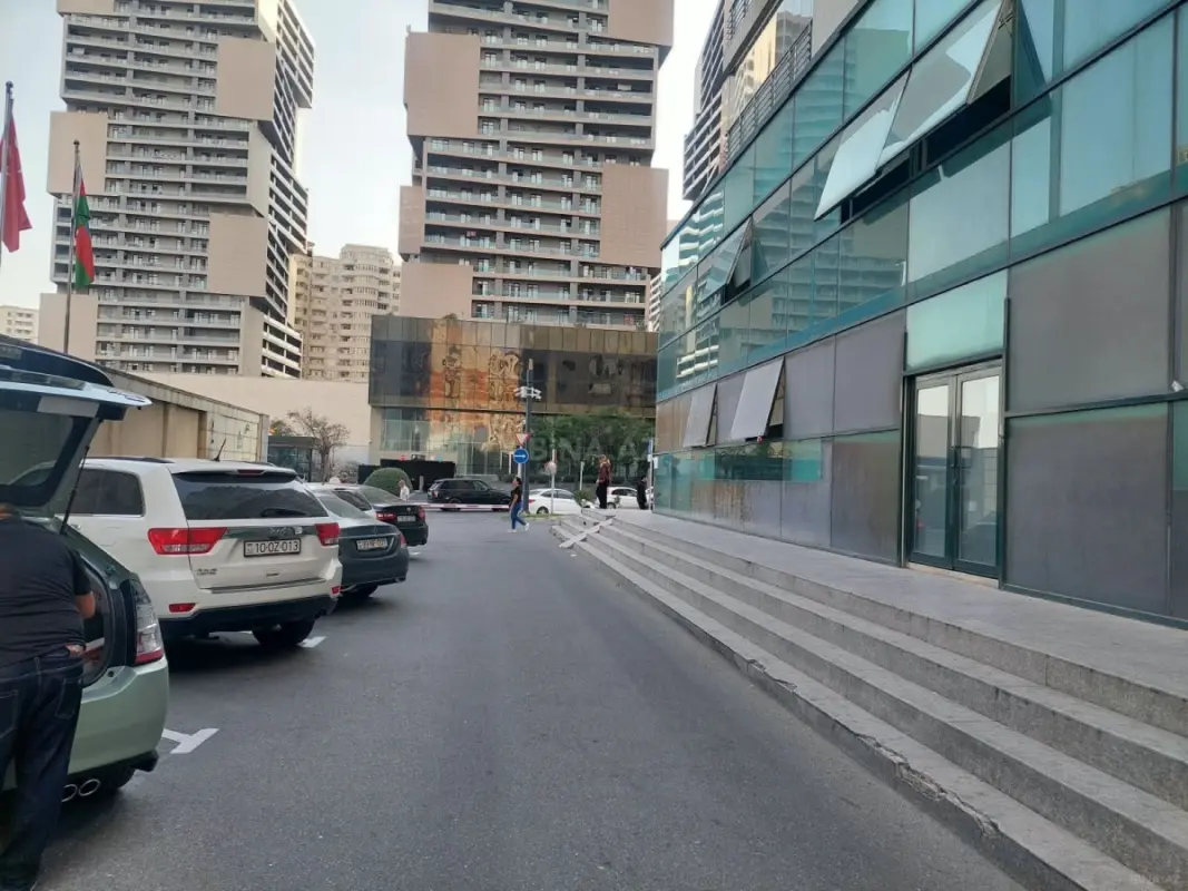 Kirayə verilir obyekt 600 m²