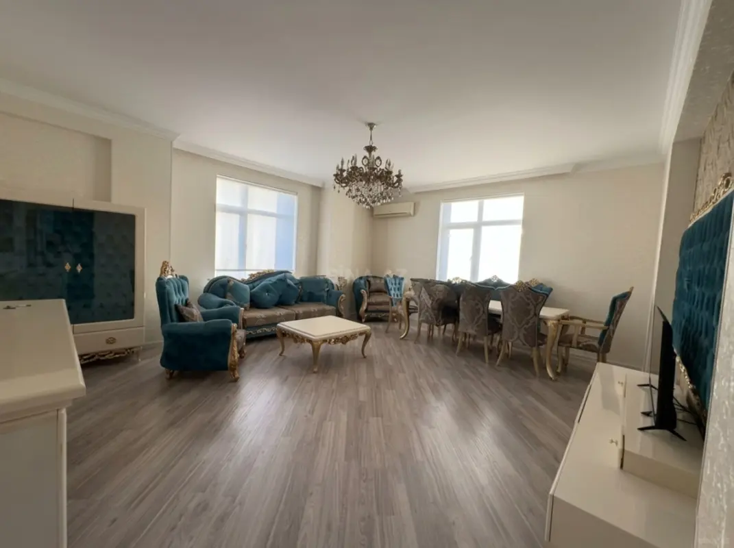 Kirayə verilir 3 otaqlı mənzil 142 m²