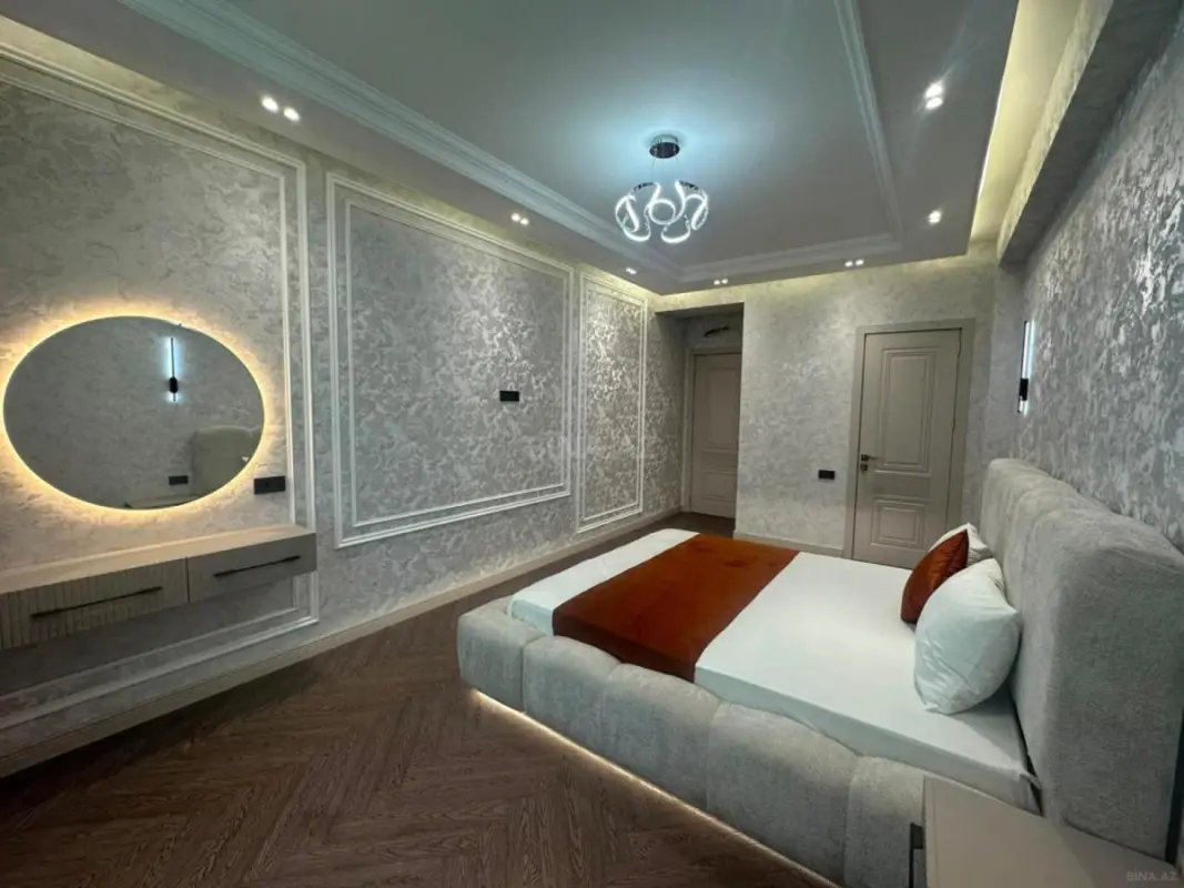 Satılır 3 otaqlı mənzil 142 m²