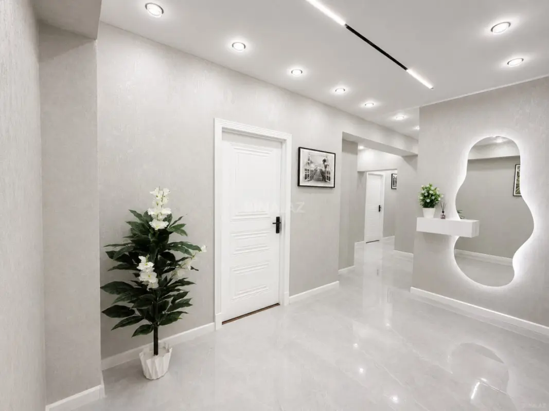 Satılır 3 otaqlı mənzil 120 m²