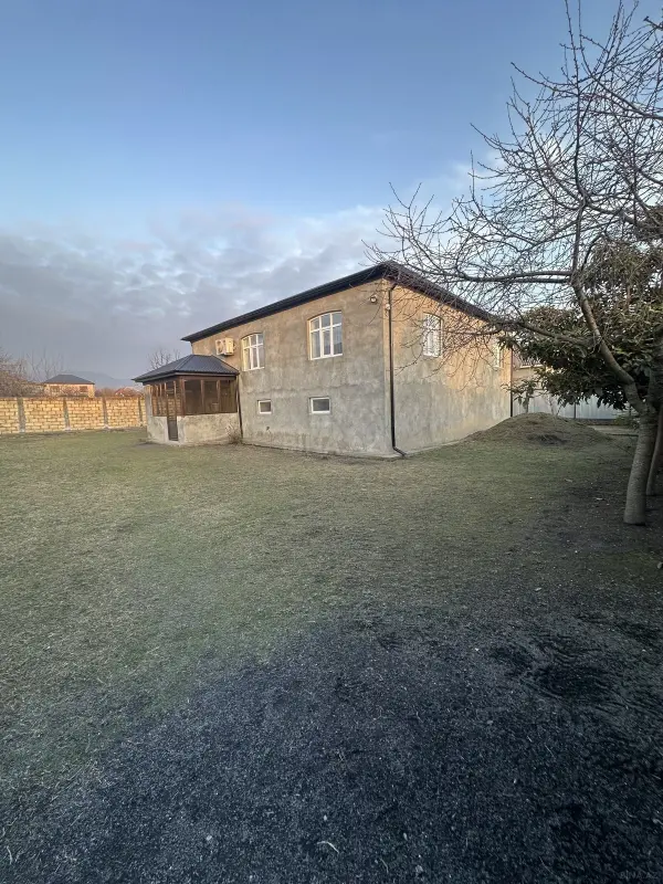 Satılır 5 otaqlı həyət evi 120 m²