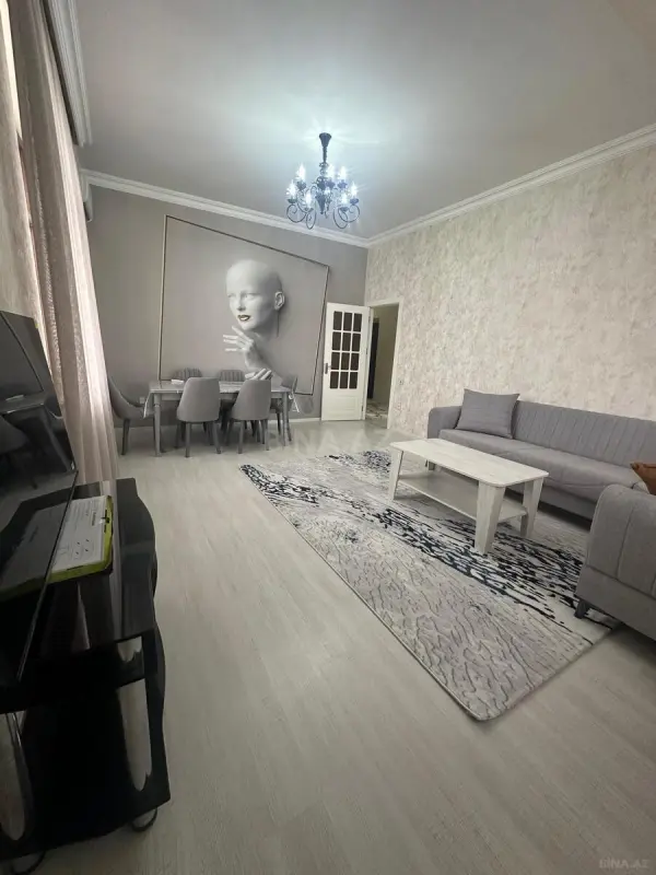 Kirayə verilir 2 otaqlı mənzil 68 m²