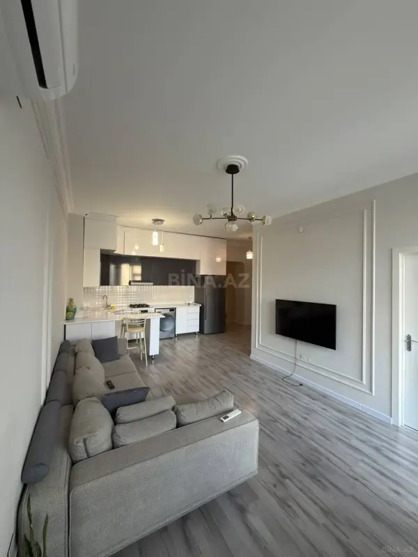 Kirayə verilir 2 otaqlı mənzil 82 m²
