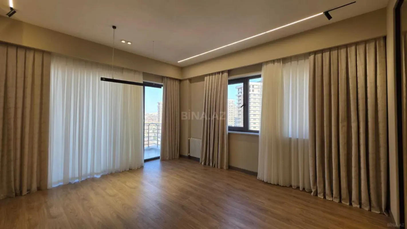 Kirayə verilir 3 otaqlı mənzil 120 m²