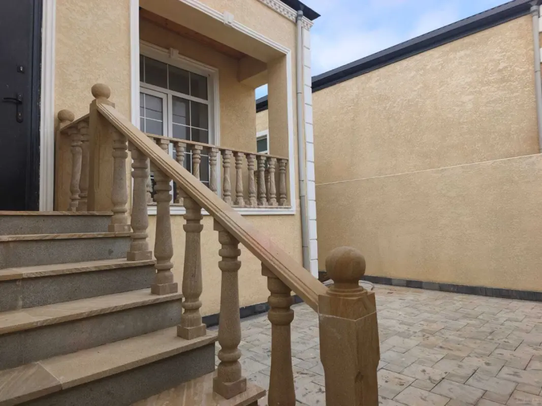 Satılır 4 otaqlı həyət evi 90 m²