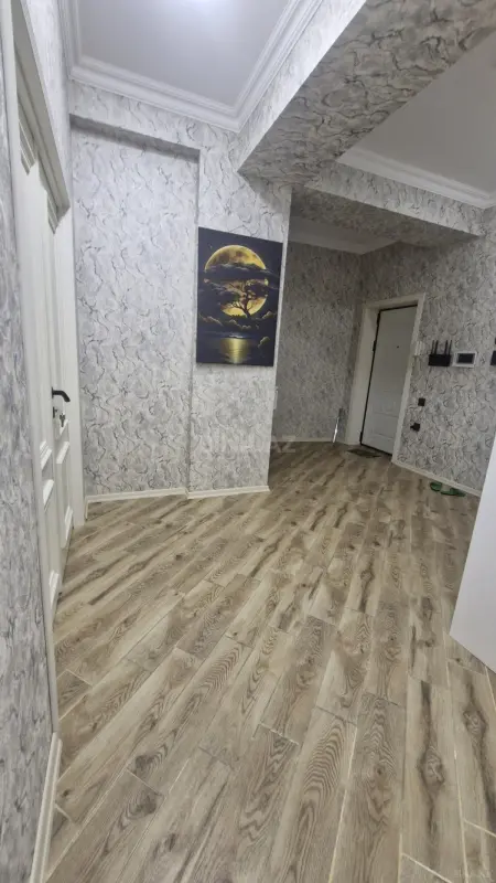 Satılır 3 otaqlı mənzil 101 m²