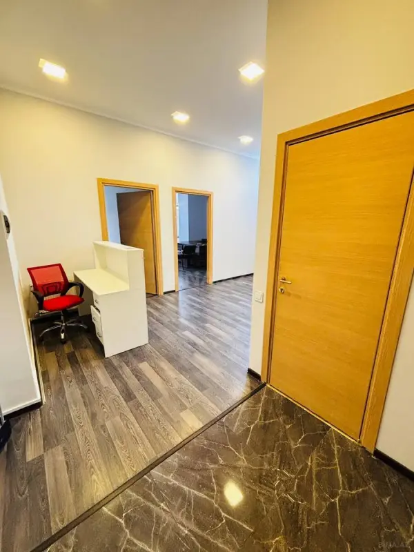 Kirayə verilir 3 otaqlı ofis 70 m²