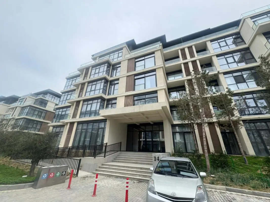 Satılır 2 otaqlı mənzil 72 m²