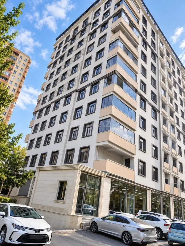 Satılır 4 otaqlı mənzil 143 m²