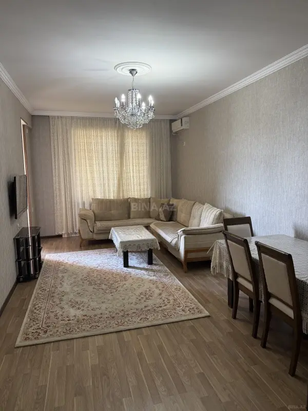 Kirayə verilir 2 otaqlı mənzil 85 m²