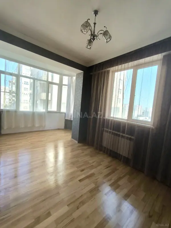 Satılır 3 otaqlı mənzil 87 m²