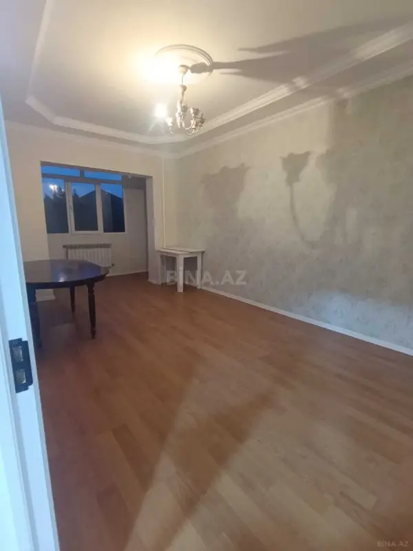 Satılır 2 otaqlı mənzil 70 m²