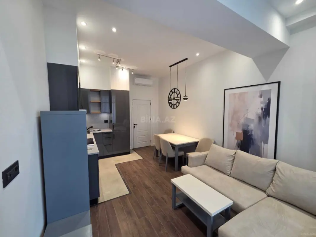 Kirayə verilir 2 otaqlı mənzil 55 m²