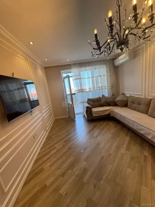 Kirayə verilir 2 otaqlı mənzil 90 m²