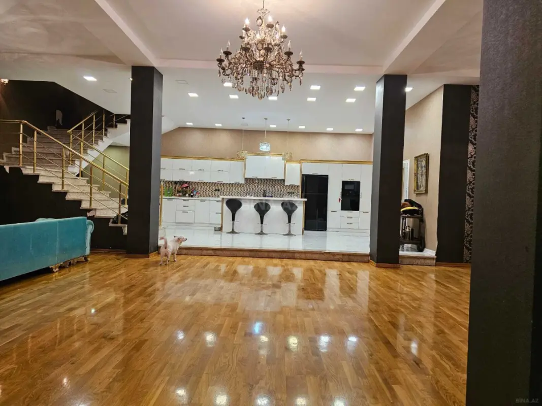 Satılır 5 otaqlı həyət evi 360 m²
