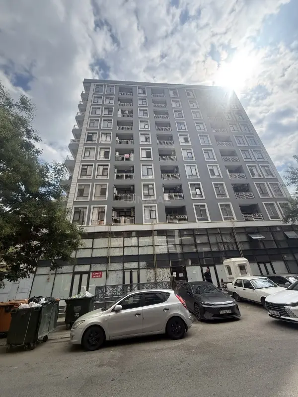 Satılır 3 otaqlı mənzil 105 m²