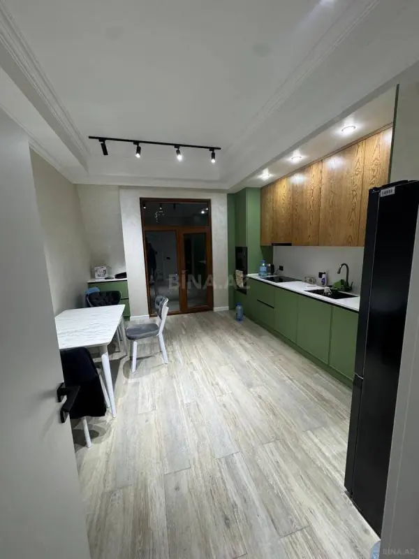 Kirayə verilir 2 otaqlı mənzil 80 m²