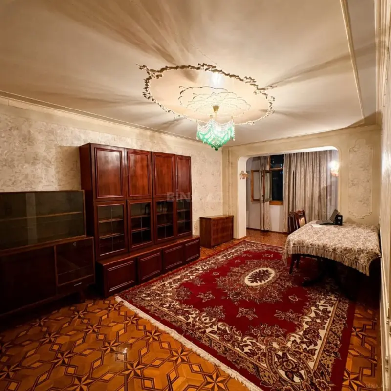 Satılır 4 otaqlı mənzil 100 m²