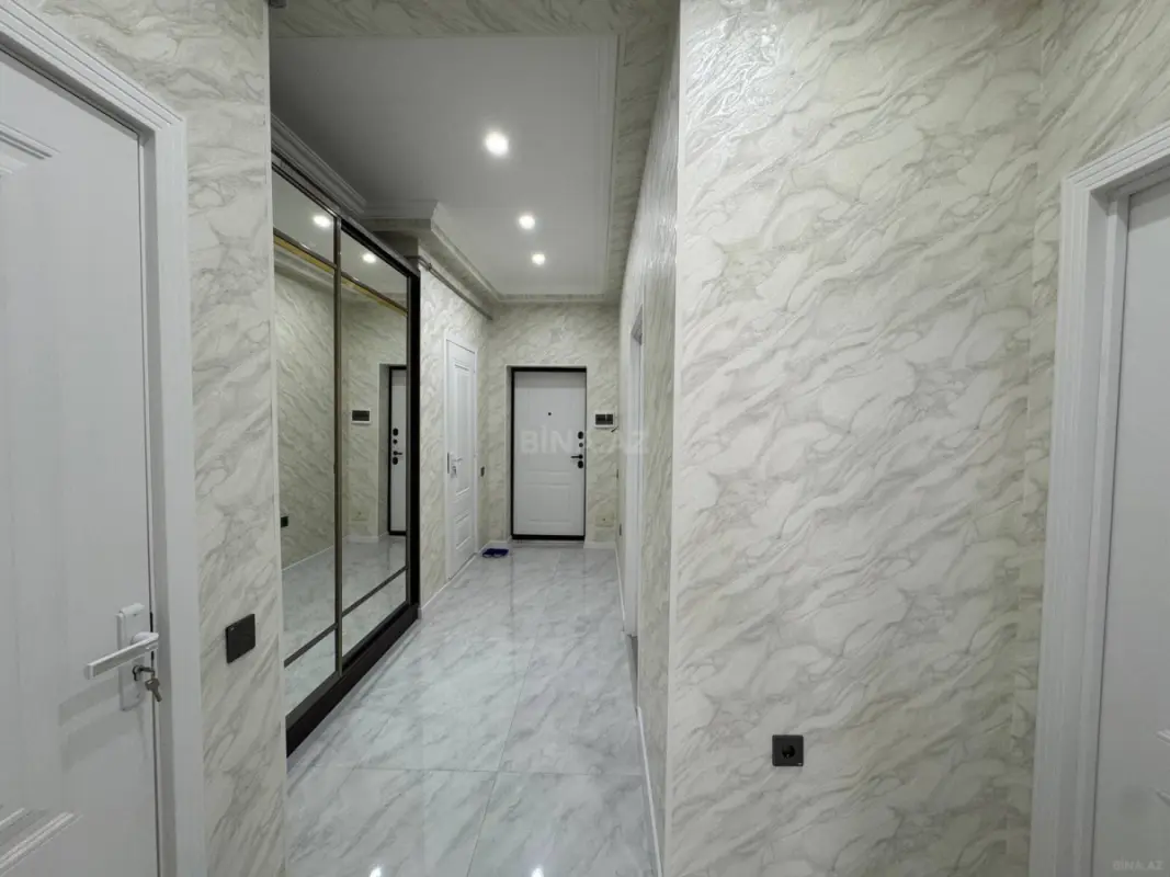 Satılır 2 otaqlı mənzil 71 m²