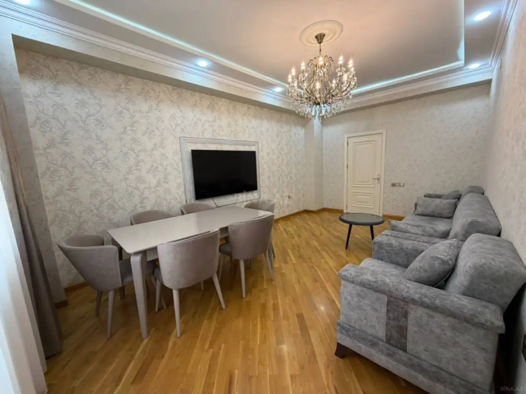 Kirayə verilir 2 otaqlı mənzil 70 m²