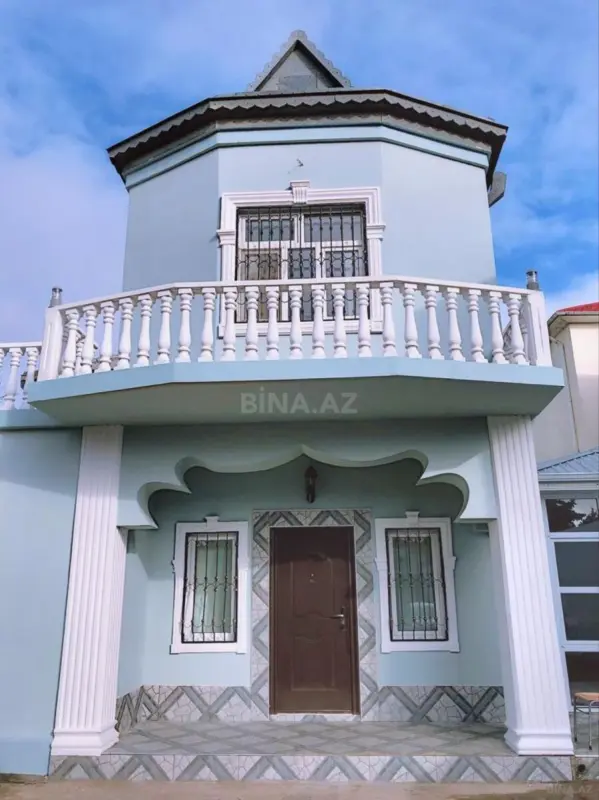 Satılır 6 otaqlı həyət evi 560 m²