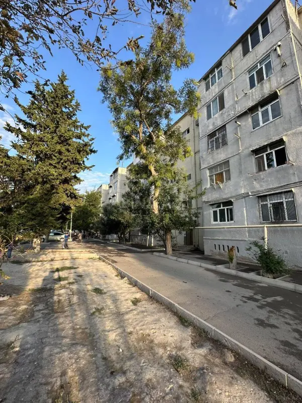 Satılır 1 otaqlı mənzil 45 m²