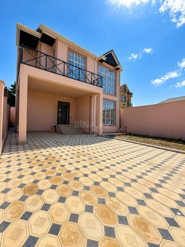 Satılır 5 otaqlı həyət evi 220 m²