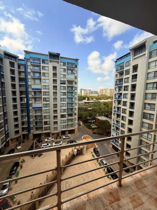 Kirayə verilir 3 otaqlı mənzil 140 m²