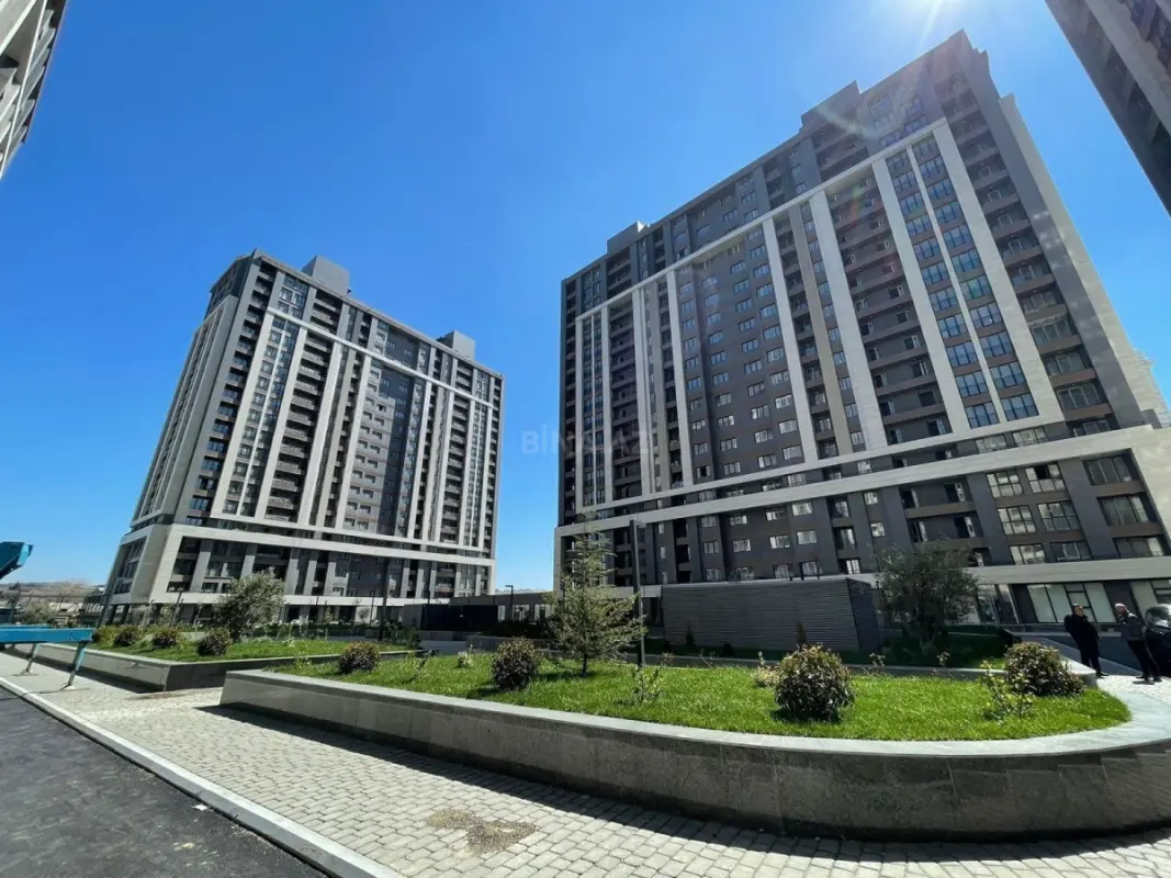 Kirayə verilir 2 otaqlı mənzil 68 m²