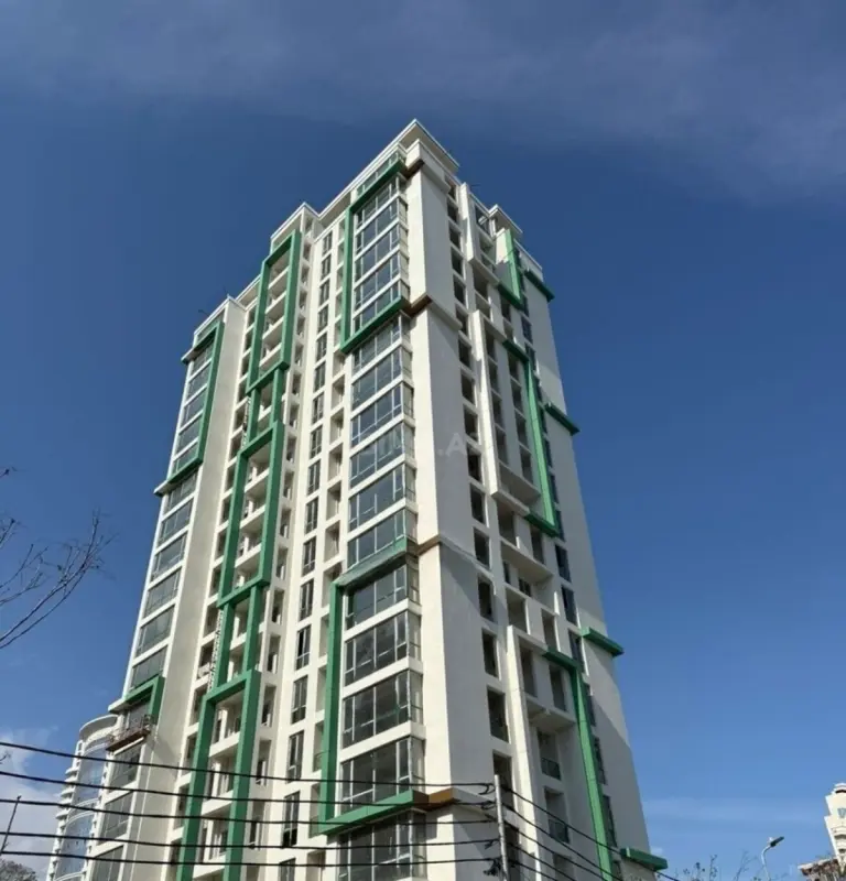 Satılır 2 otaqlı mənzil 81 m²