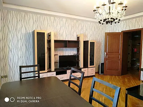 Kirayə verilir 2 otaqlı mənzil 60 m² — Bakı 2 otaq 60.00 m²