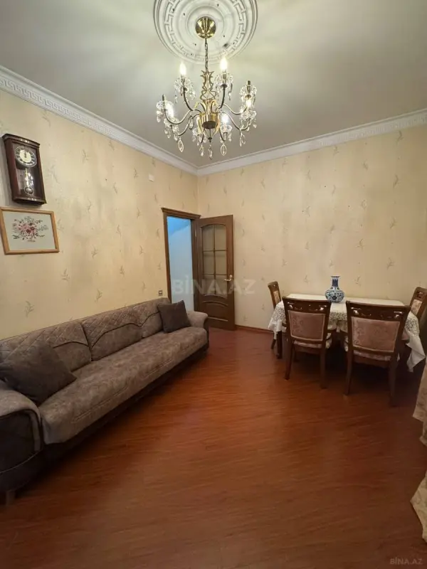 Kirayə verilir 2 otaqlı mənzil 90 m²