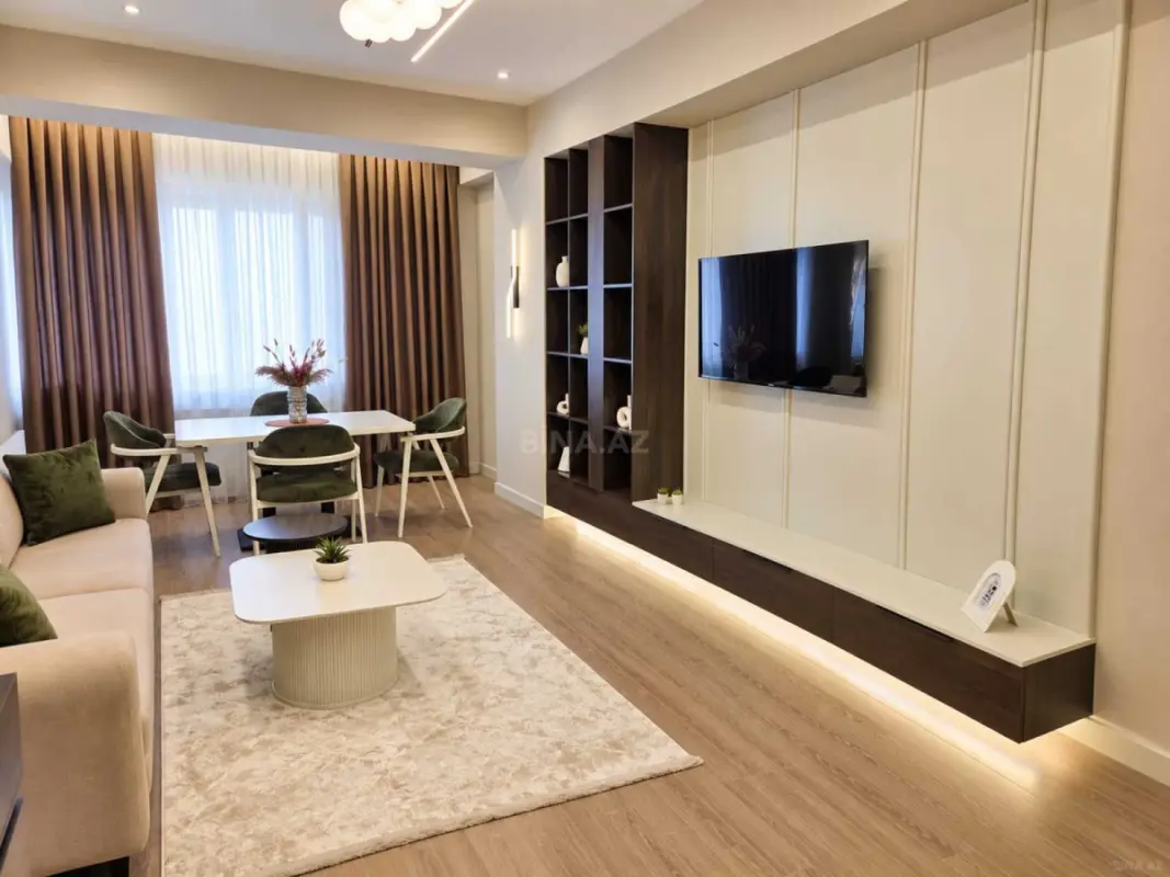 Kirayə verilir 2 otaqlı mənzil 68 m²