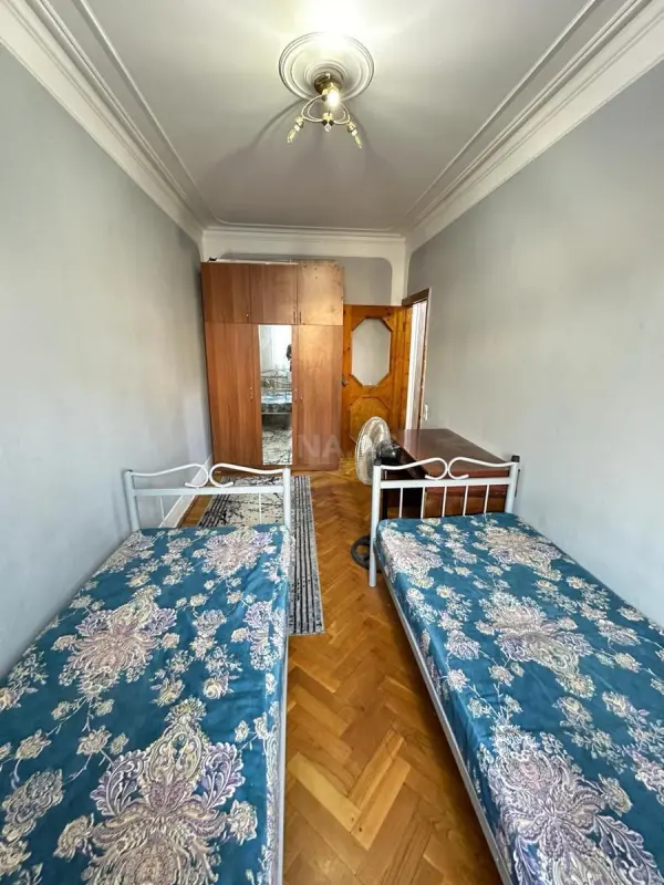 Kirayə verilir 2 otaqlı mənzil 67 m²