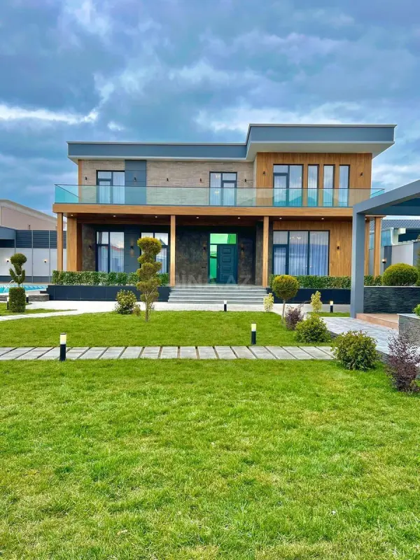 Satılır 6 otaqlı həyət evi 500 m²