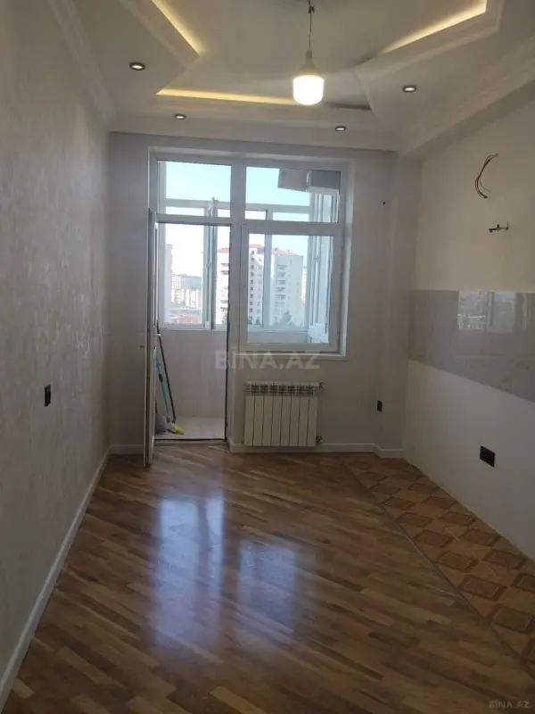 Satılır 2 otaqlı mənzil 101 m²