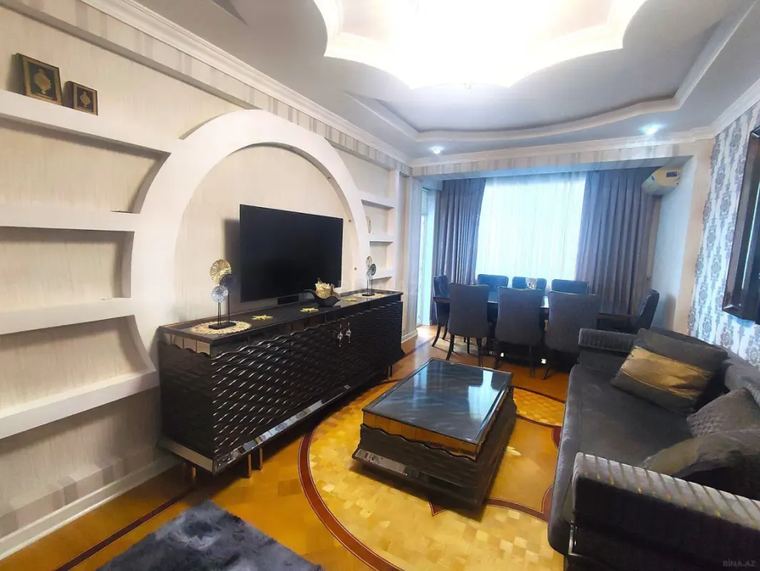 Satılır 3 otaqlı mənzil 128 m²