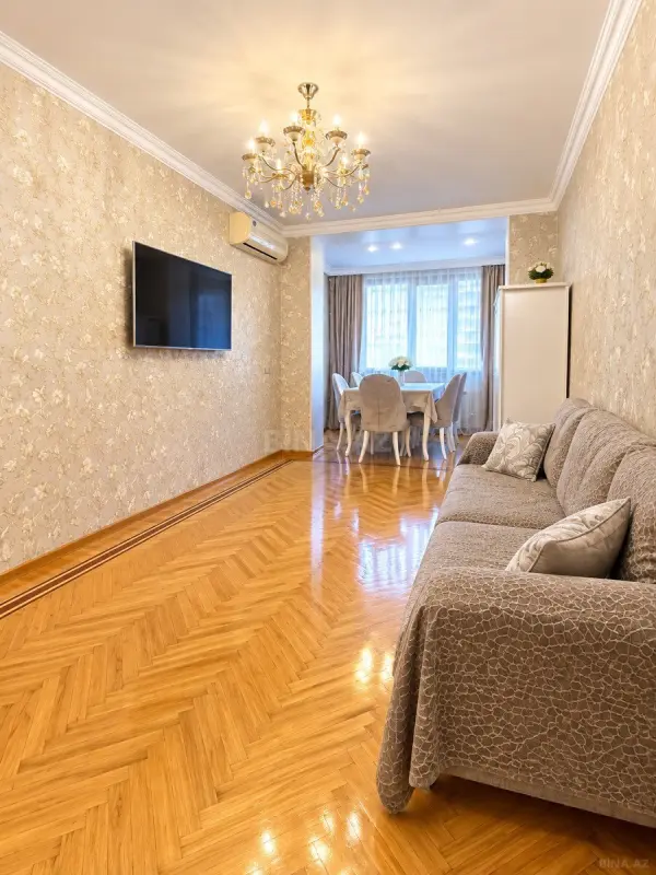 Satılır 4 otaqlı mənzil 100 m²