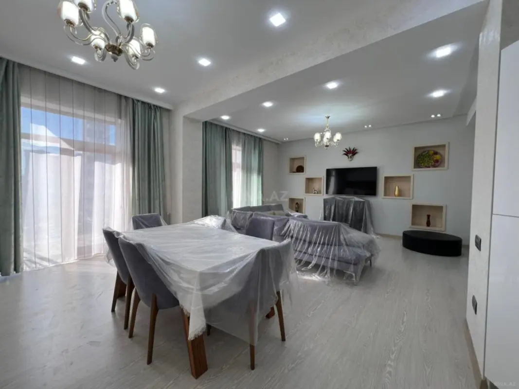 Kirayə verilir 3 otaqlı mənzil 130 m²