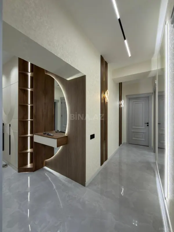 Satılır 3 otaqlı mənzil 93 m²