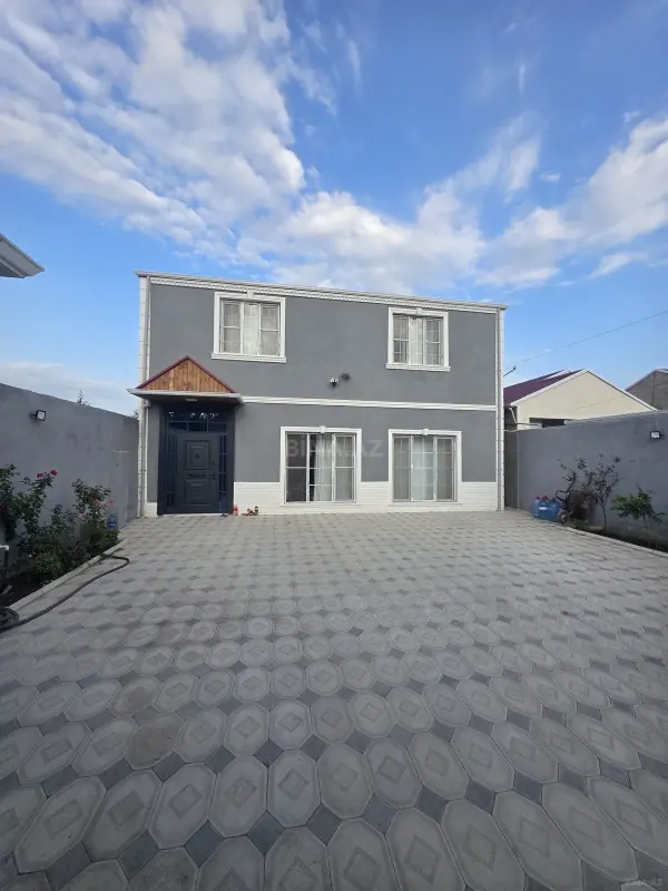 Satılır 4 otaqlı həyət evi 185 m²