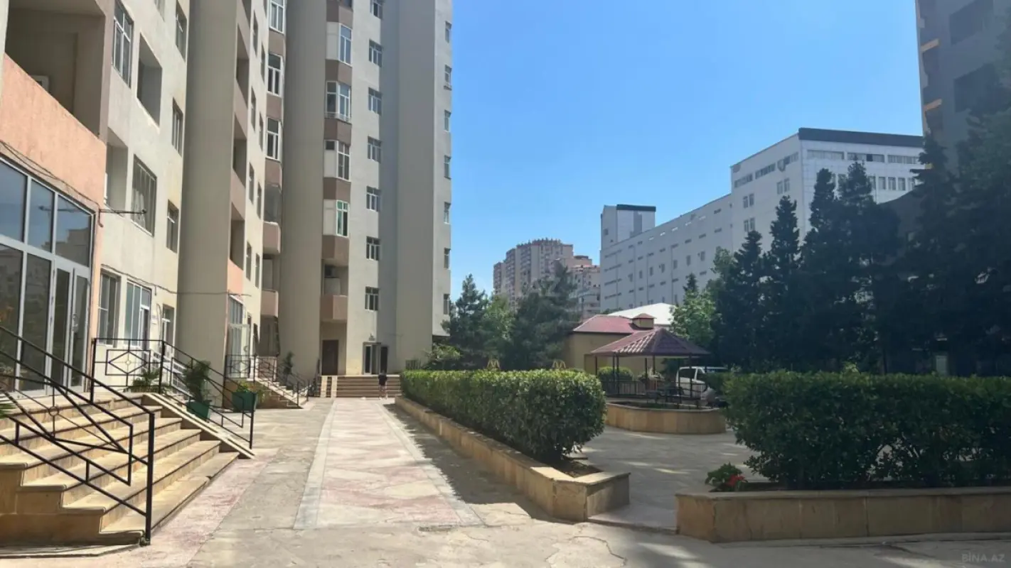 Satılır 2 otaqlı mənzil 85 m²