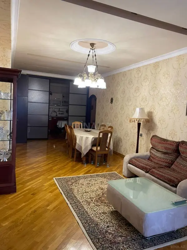 Kirayə verilir 3 otaqlı mənzil 120 m²