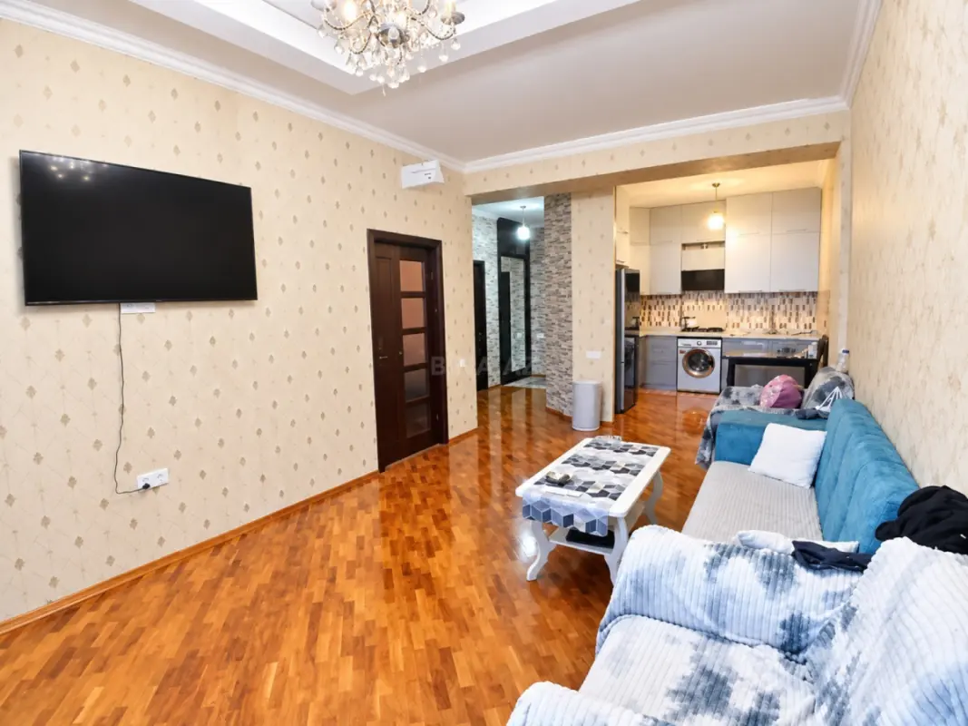 Satılır 2 otaqlı mənzil 67 m²