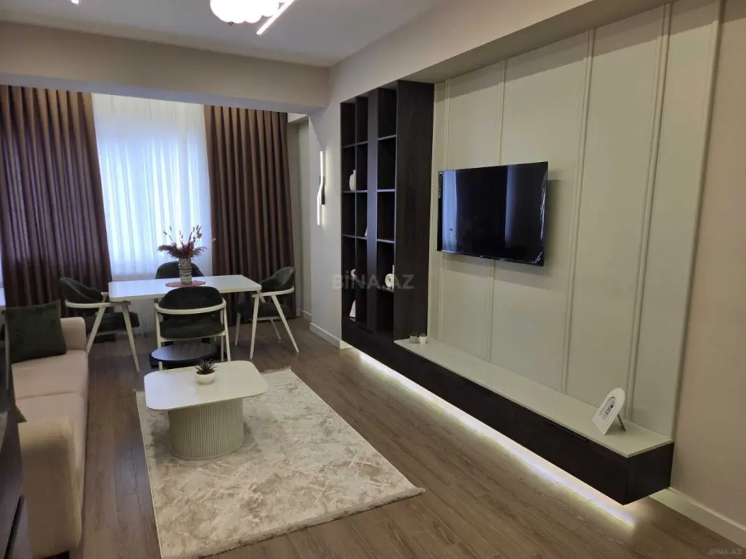 Kirayə verilir 2 otaqlı mənzil 65 m²