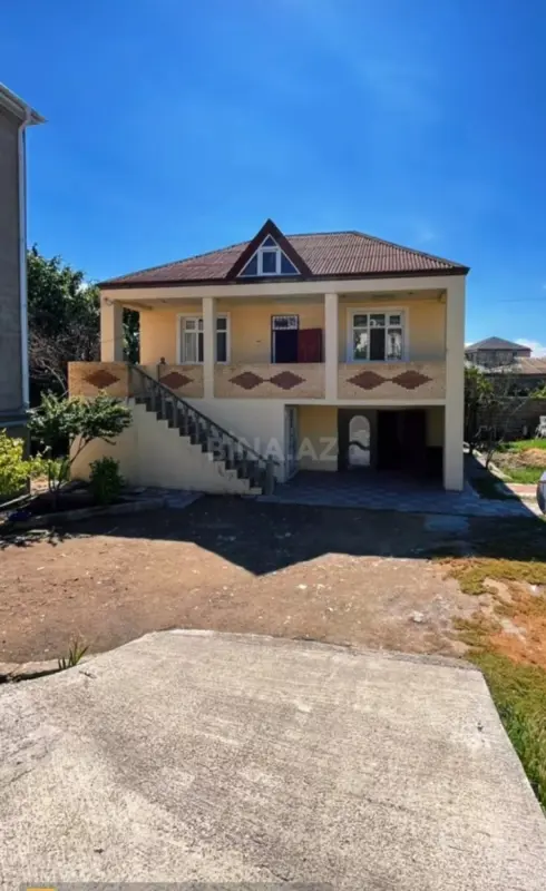 Satılır 3 otaqlı həyət evi 200 m²