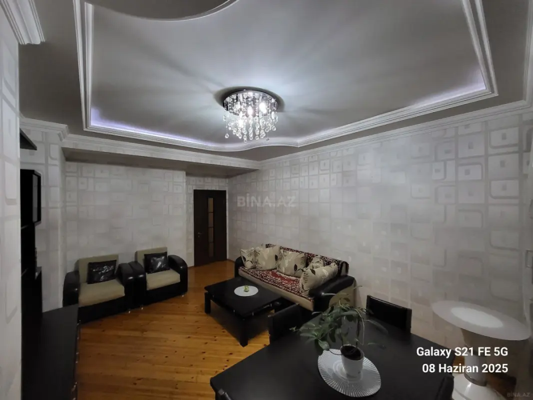 Kirayə verilir 2 otaqlı mənzil 80 m²