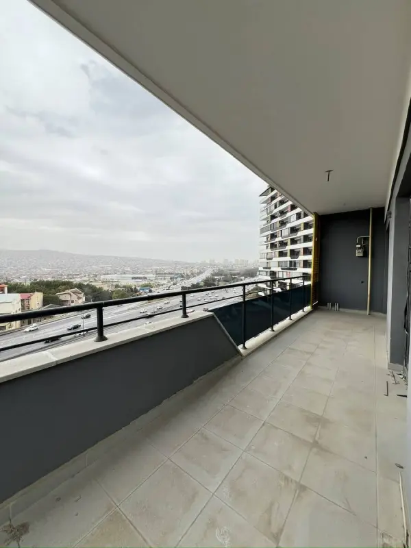 Satılır 4 otaqlı mənzil 167 m²